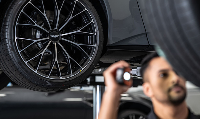 Aston Martin service