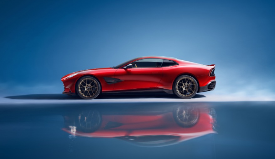 Aston Martin Vanquish, Robb Report Tarafından 2026 “Car of the Year” Seçildi